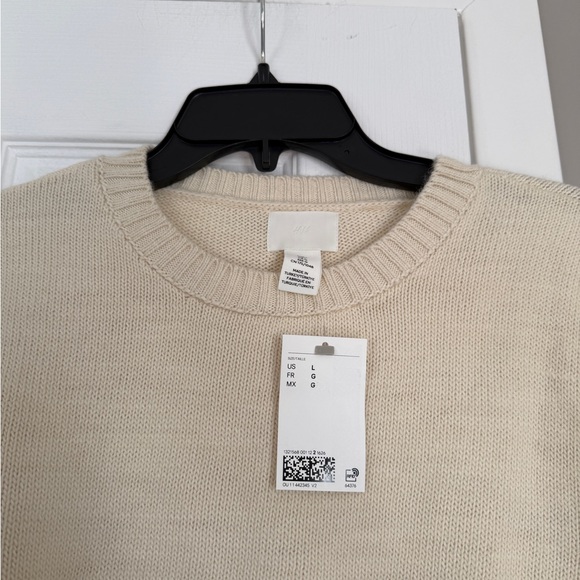 H&M Cream Ruffle Fringe Sweater Top New NWT Elevated Basic - Picture 3 of 8